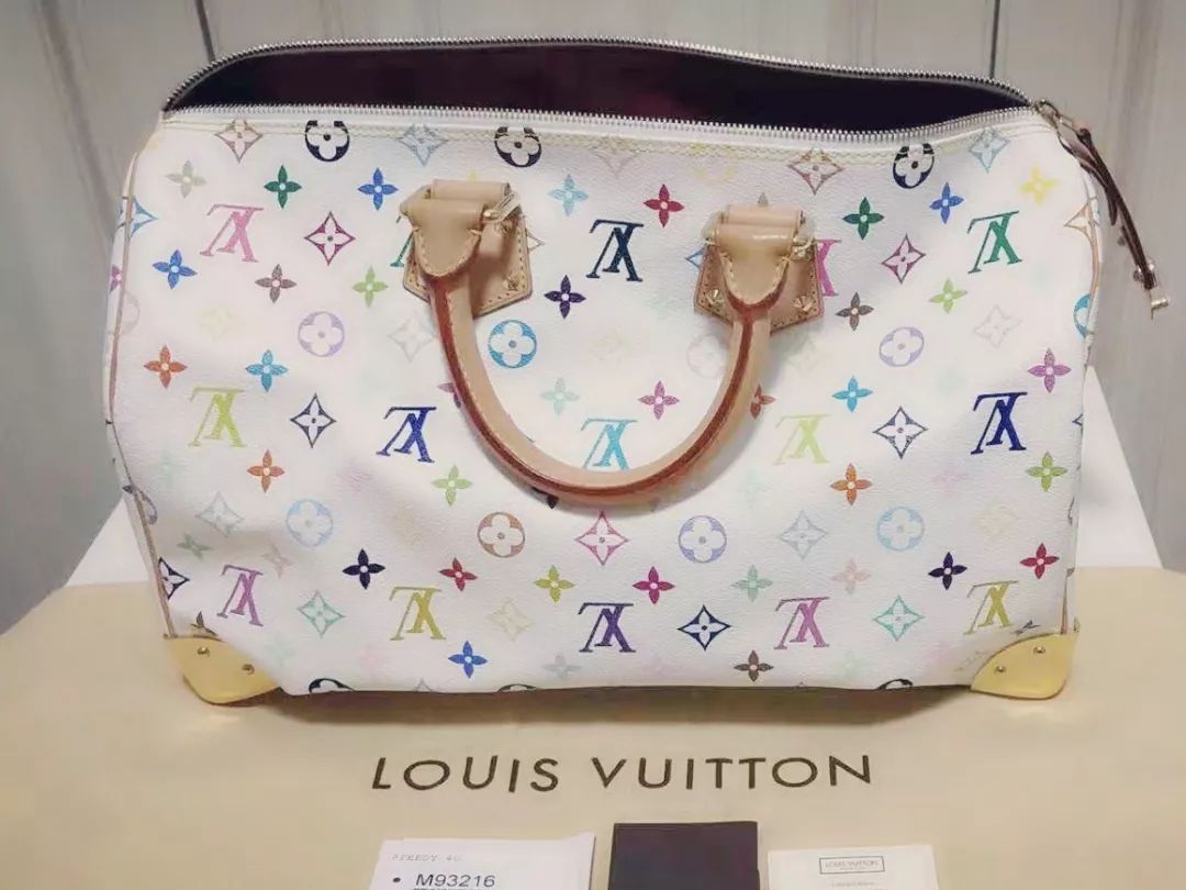 lv和dior哪个值得购买,400元ladydior