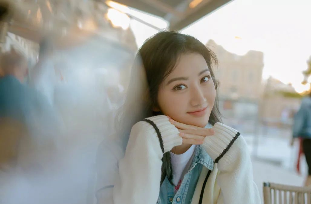 lv和dior哪个值得购买,400元ladydior