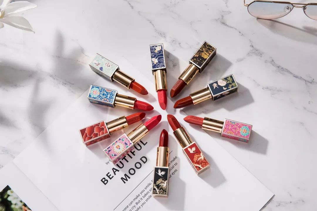 OMG夏季口红界的黑马来了！巨巨巨好用又显白，我入了整整一套