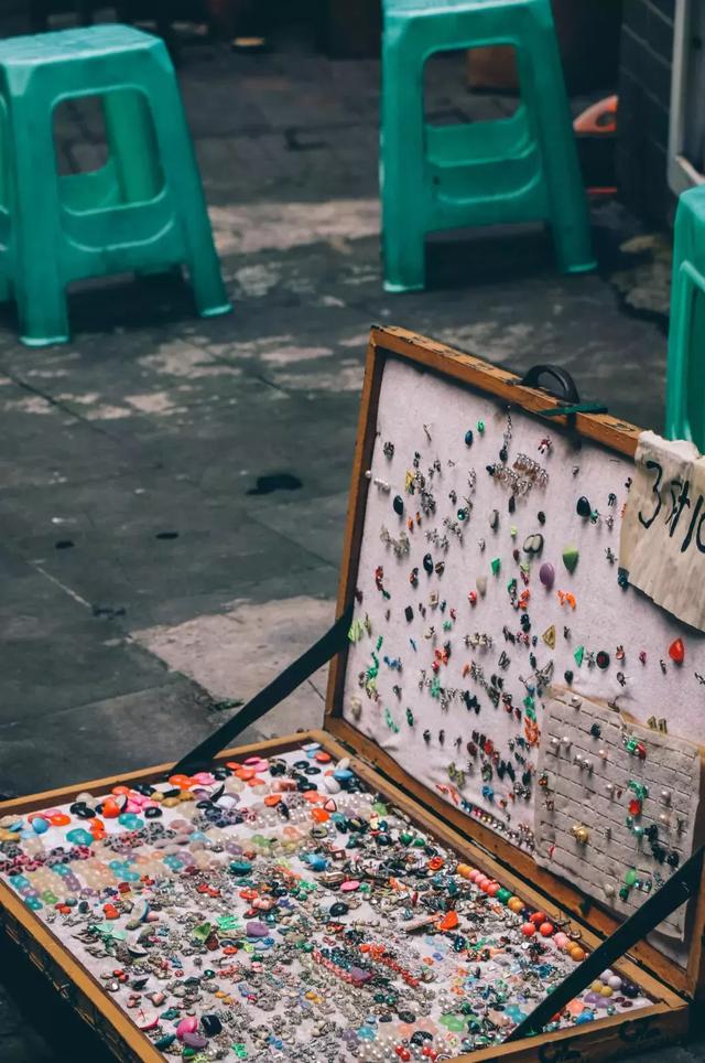 佛山市七星岗闹鬼的真实原因,重庆七星岗闹鬼真相揭秘