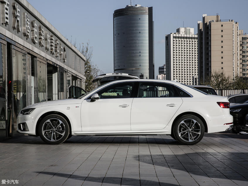 标配10气囊的suv,mkz可变悬挂