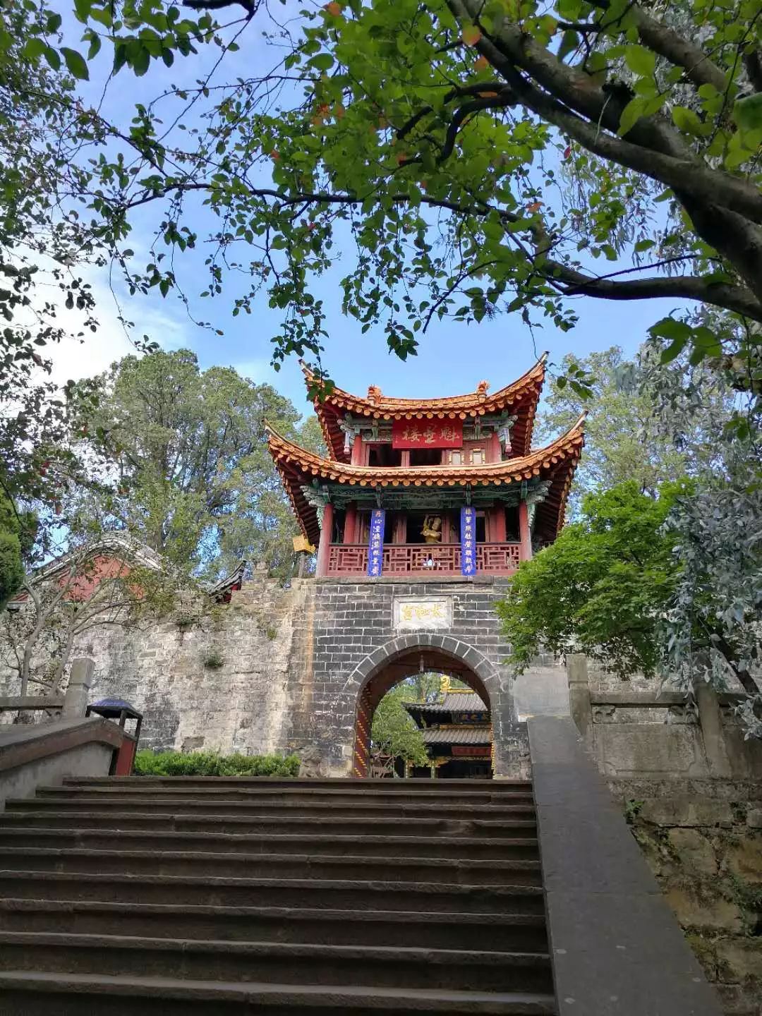 昆明金殿风景区古建筑之美,百年前昆明金殿照片