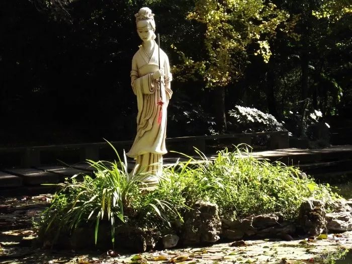 昆明金殿风景区古建筑之美,百年前昆明金殿照片