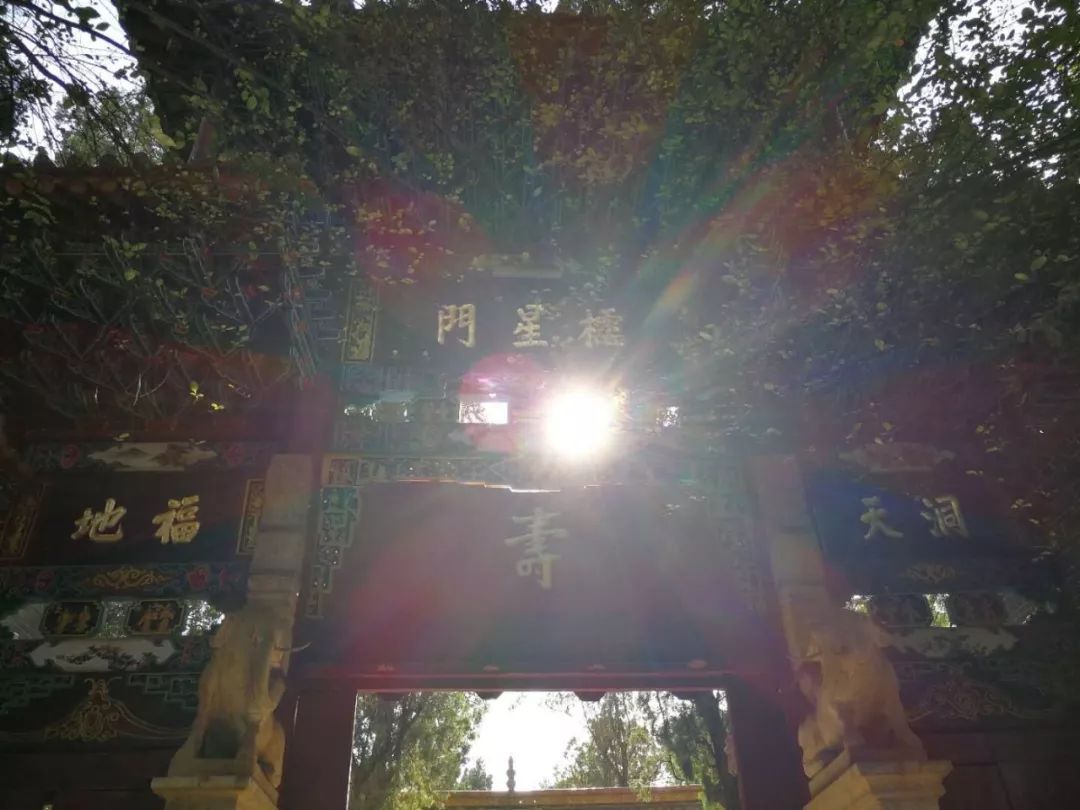 昆明金殿风景区古建筑之美,百年前昆明金殿照片