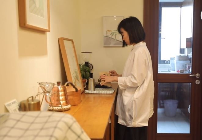 断舍离女人插画,断舍离收纳达人整理房间视频日本