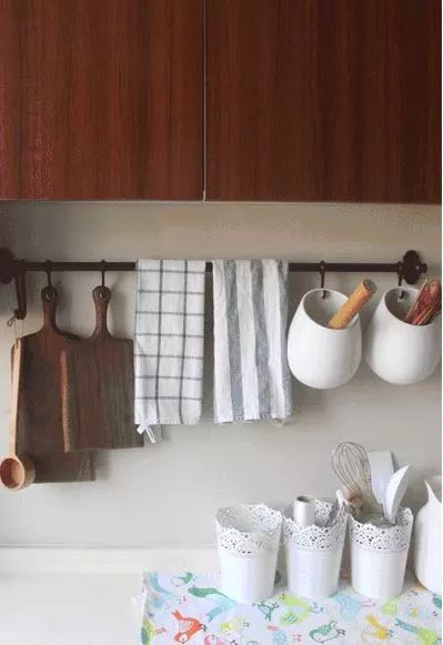 断舍离女人插画,断舍离收纳达人整理房间视频日本