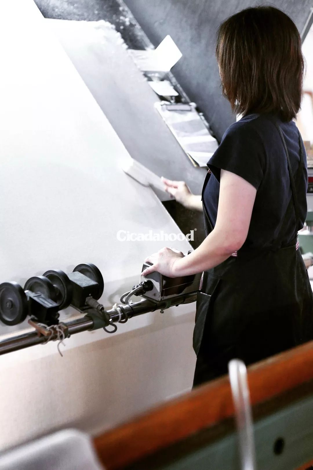 现在的女生找对象不按自身条件找,女孩找对象都看颜值