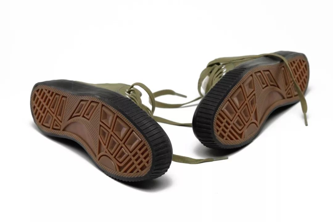 现在的女生找对象不按自身条件找,女孩找对象都看颜值