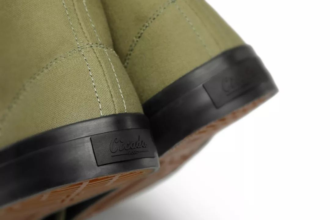 现在的女生找对象不按自身条件找,女孩找对象都看颜值