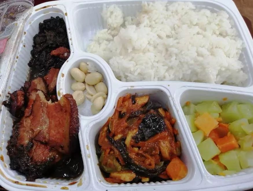 天津首列直达香港高铁到了，看煎饼馃子如何牵手鱼蛋粉