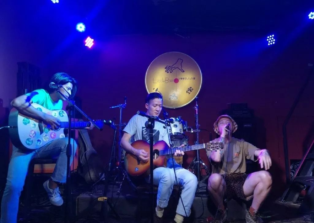 涔愰槦鐜板満livehouse瓒呯噧,鍚勪釜涔愰槦鐨刲ivehouse