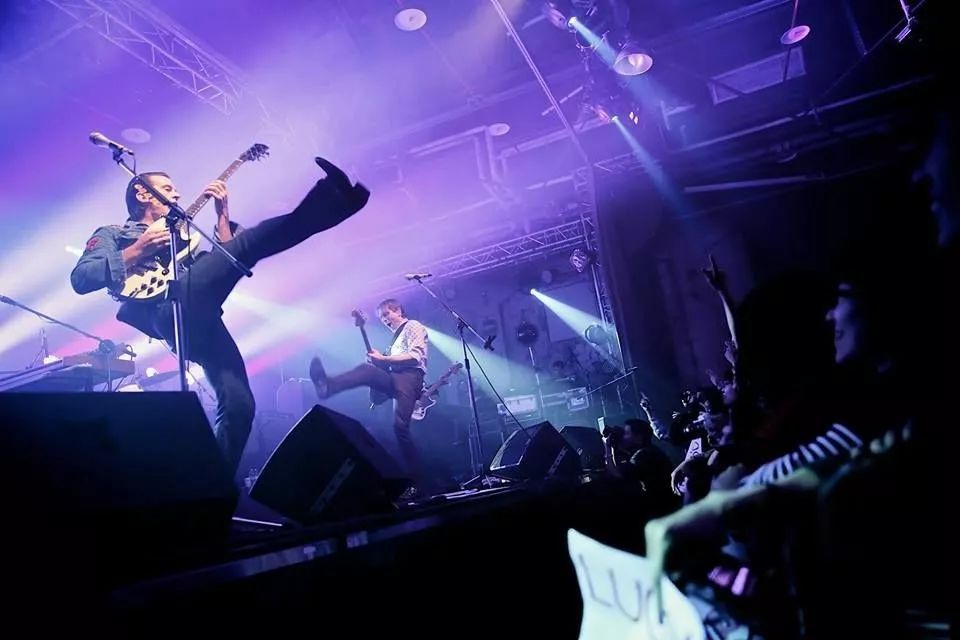 涔愰槦鐜板満livehouse瓒呯噧,鍚勪釜涔愰槦鐨刲ivehouse