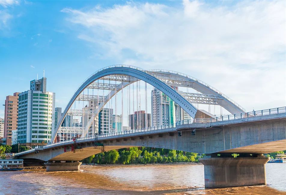 【环境】全国第10！兰州的天空越来越美，空气质量持续改善