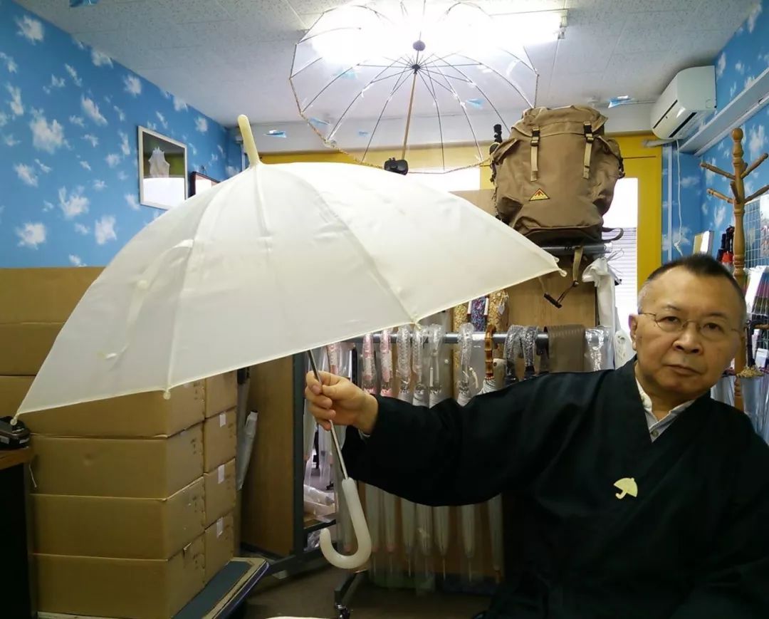 为什么日本人喜欢用长柄伞,为什么日本人很少使用折叠雨伞呢