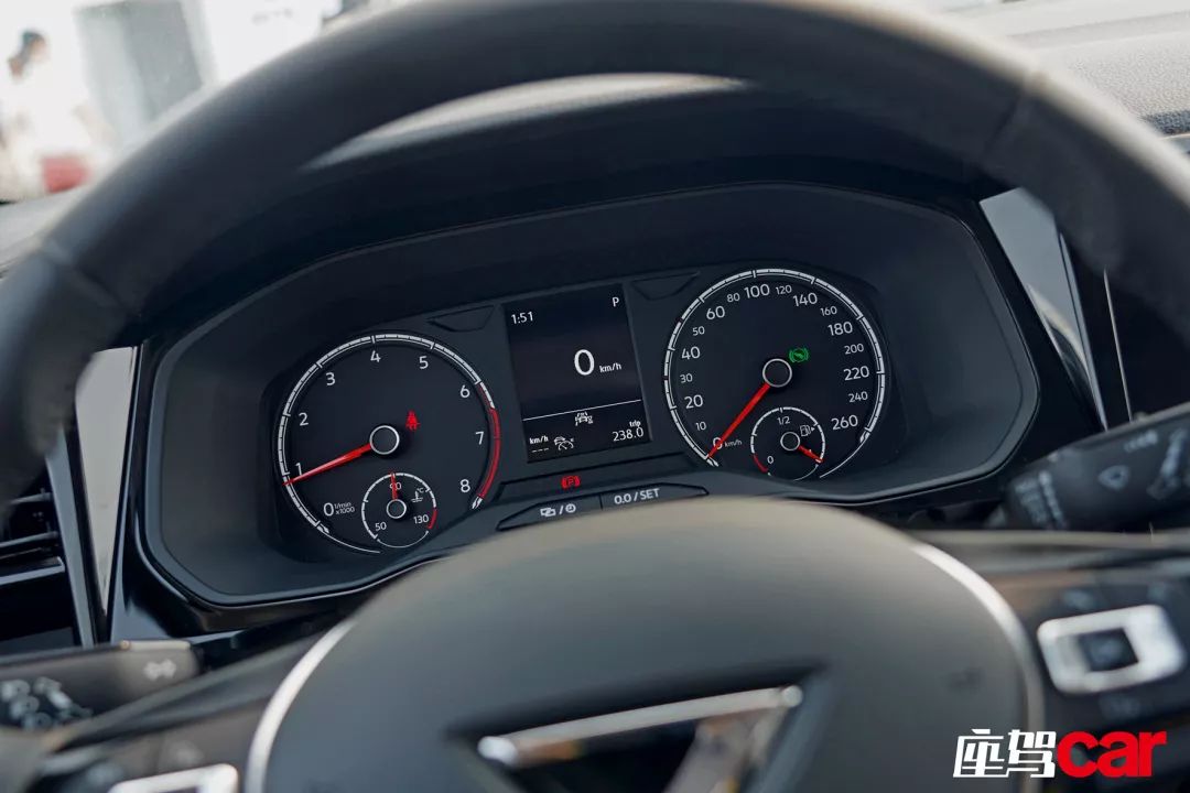 捷达好还是国产车好,捷达还是老款的样子好看