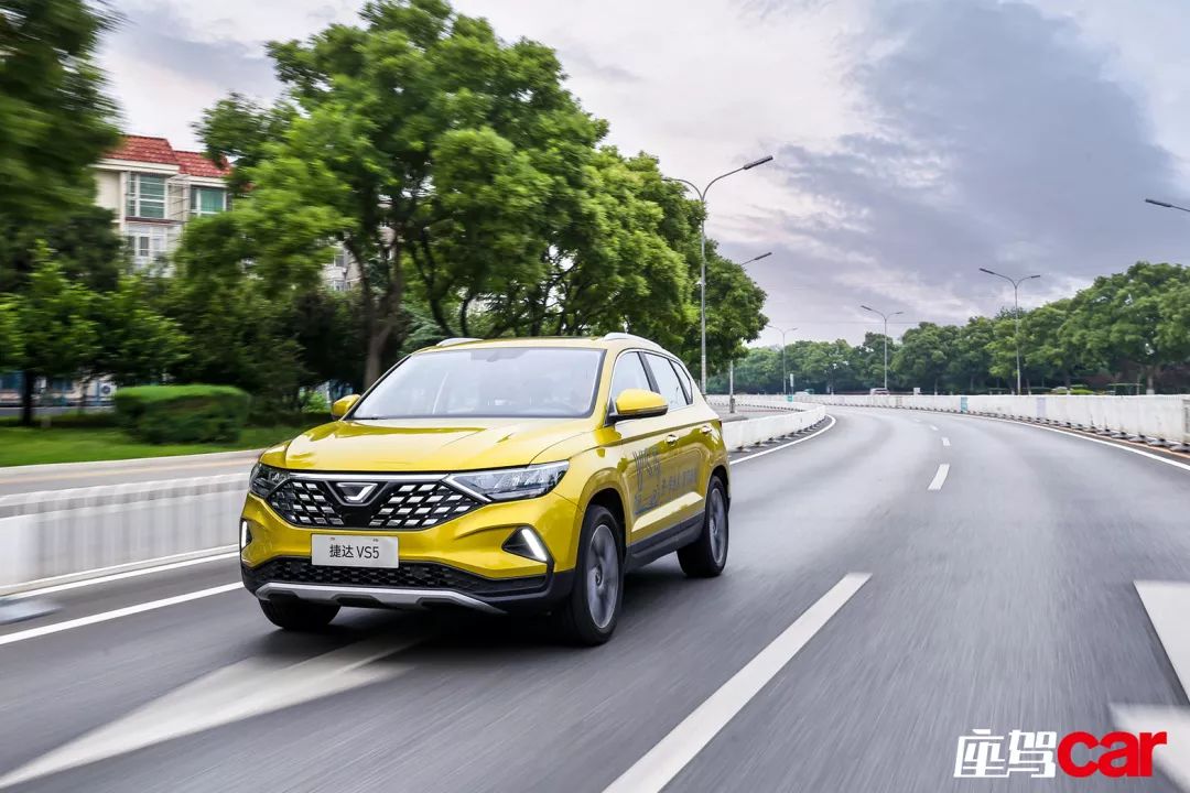 捷达好还是国产车好,捷达还是老款的样子好看