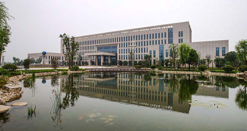 万紫千红总是春的上半句,万紫千红总是春原诗