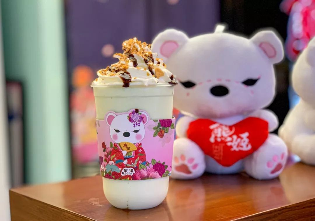 1000只熊爪免费送！这家少女心爆棚的奶茶店，刷爆了仙女们的朋友圈