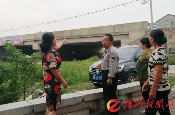 当所有受困群众被成功转移后，48岁社区书记张清月却永远地离去……