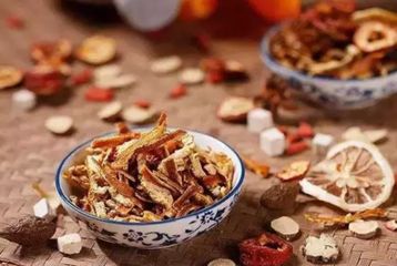 天气转凉了用这个泡脚对身体好,天冷了记得来泡脚暖暖身体