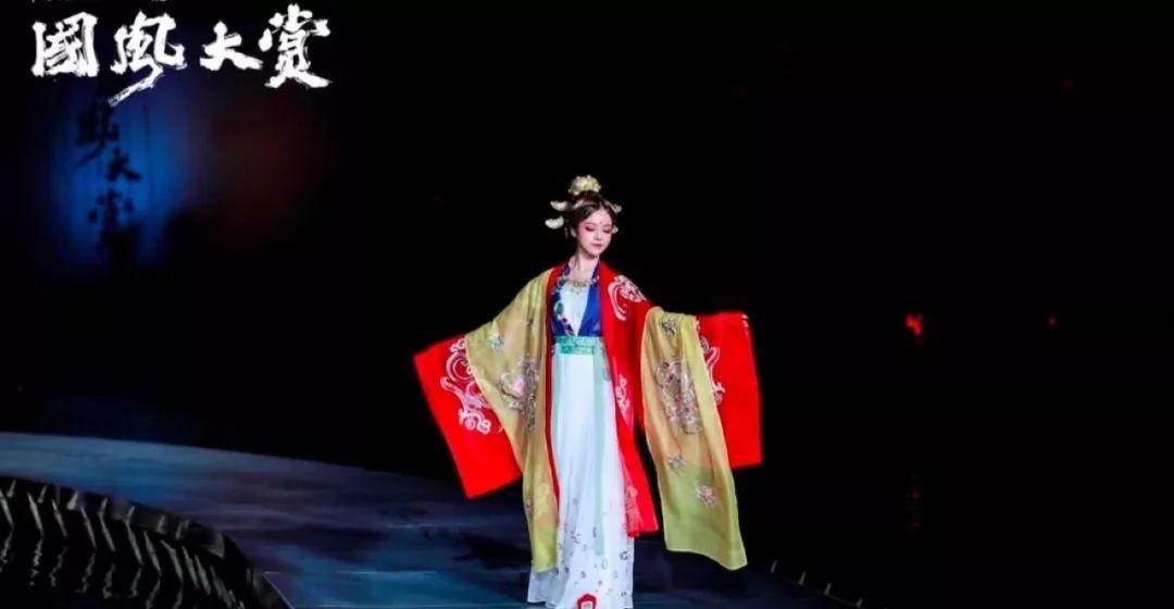 汉服lo裙jk,汉服lo裙jk制服