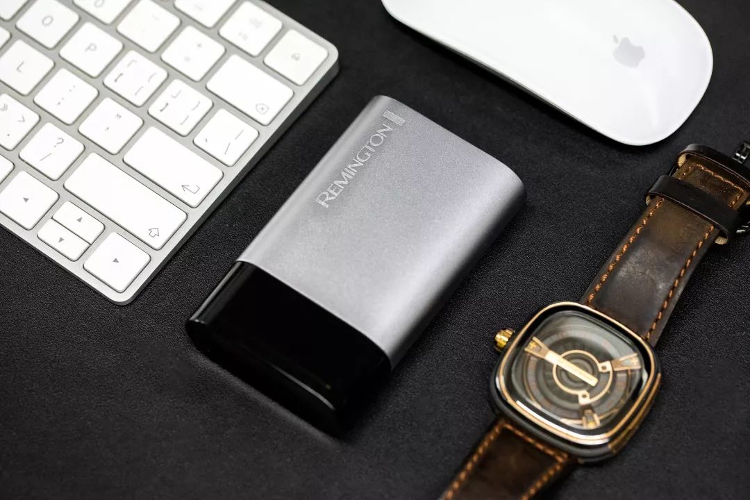 200年美军军工品质！双悬浮刀网比TT还薄，剃须渣都不留