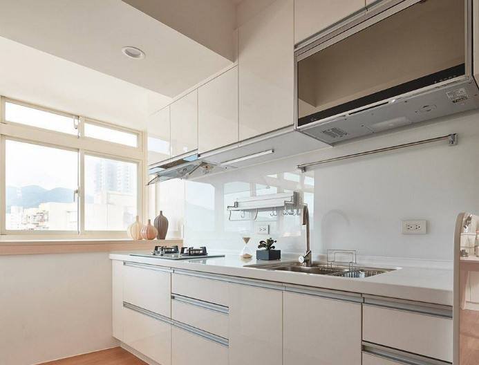 厨房油烟机到底买吸顶还是侧吸,厨房油烟机到底是侧吸还是顶吸