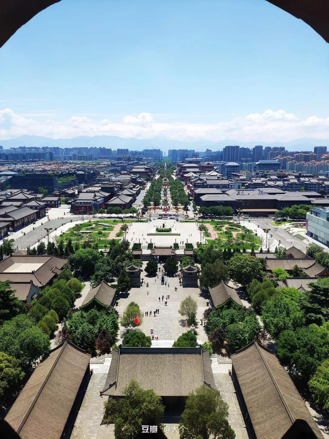 贾平凹西安,贾平凹是西安哪里的