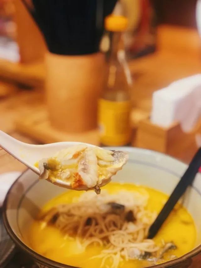 攻略来了！当上海人拿起醋和姜丝，全城的大闸蟹都充满了忧伤…