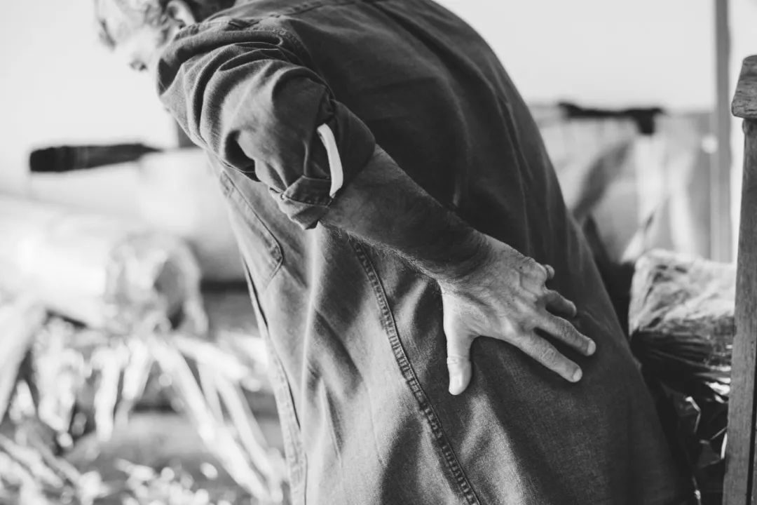 没吃东西口有异味,吃不下东西嘴里有酸水怎么回事