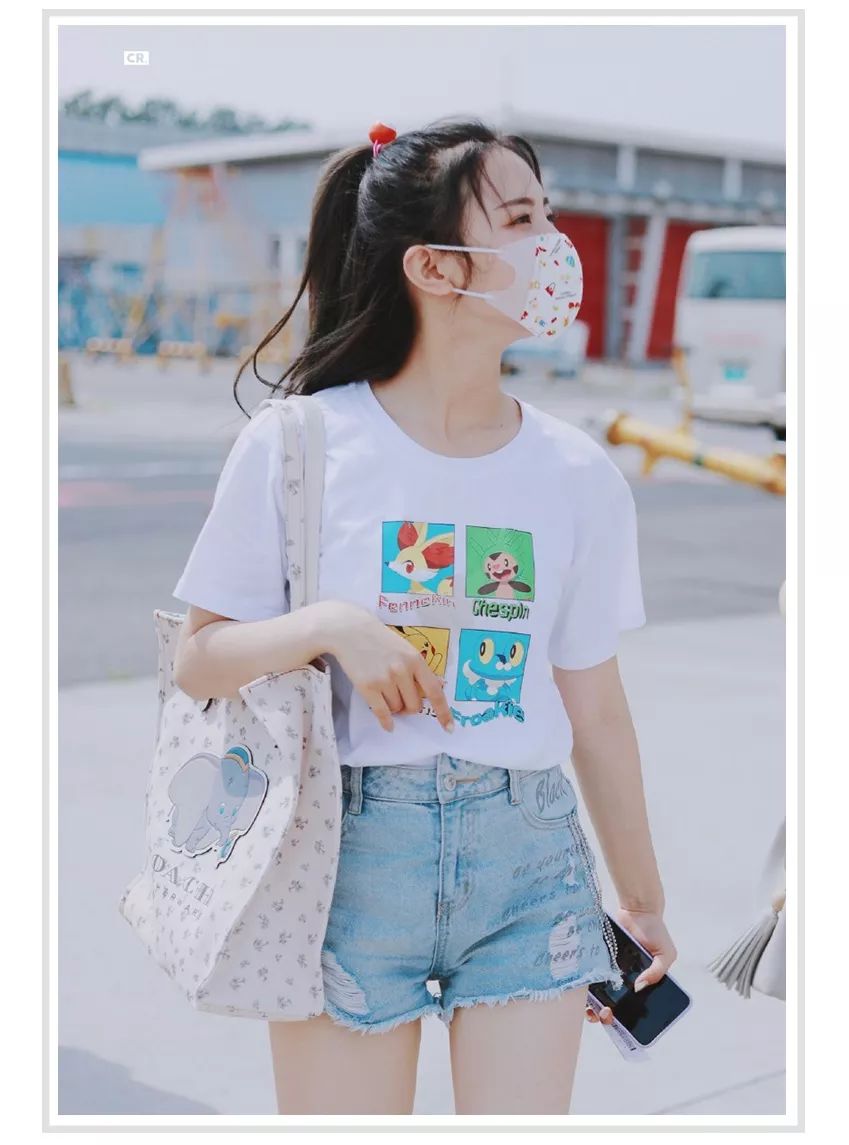 张子枫欧阳娜娜是真是假,张子枫给欧阳娜娜找衣服