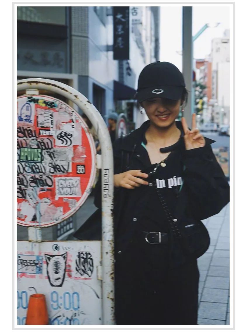 张子枫欧阳娜娜是真是假,张子枫给欧阳娜娜找衣服