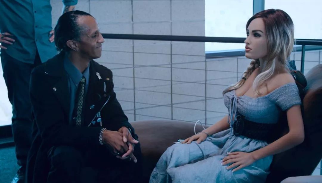 人类有可能和机器人结婚吗,将来人类会跟机器人结婚么