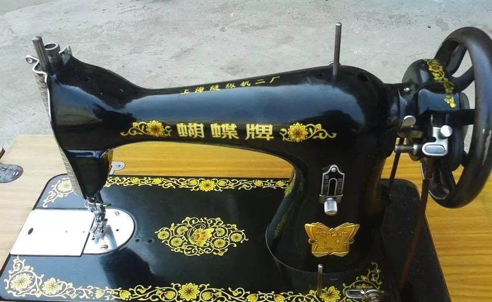 红灯牌录音机90年代,红灯牌电子管老收音机