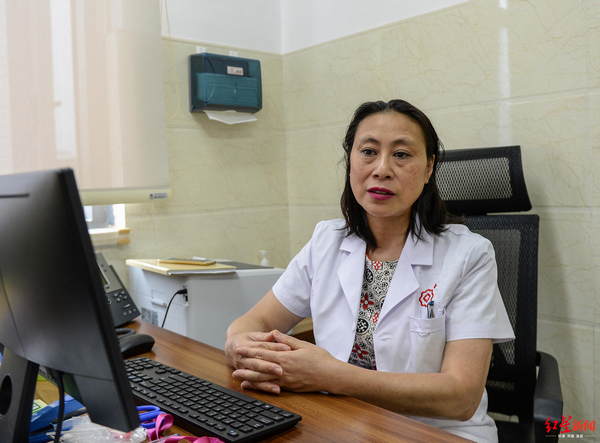 女孩确诊骨瘤妈妈发抖,10岁女孩鼻窦炎反复