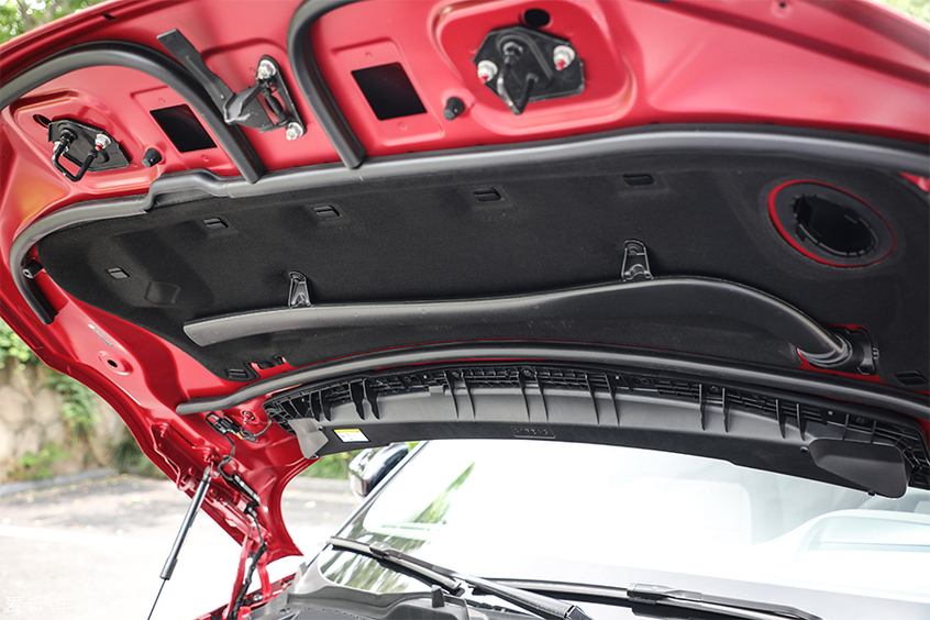 路虎揽胜极光249psr-dynamics性能版,试驾全新一代揽胜极光