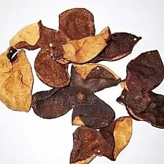 「食疗药膳」金银长生老鸭汤，味道鲜香可口，汤性平和滋润，能健脾益气、养胃生津、补益肺肾、化痰止咳