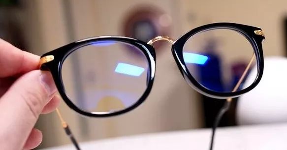 暑假孩子如何保护视力,提醒家长注意孩子保护视力的信息