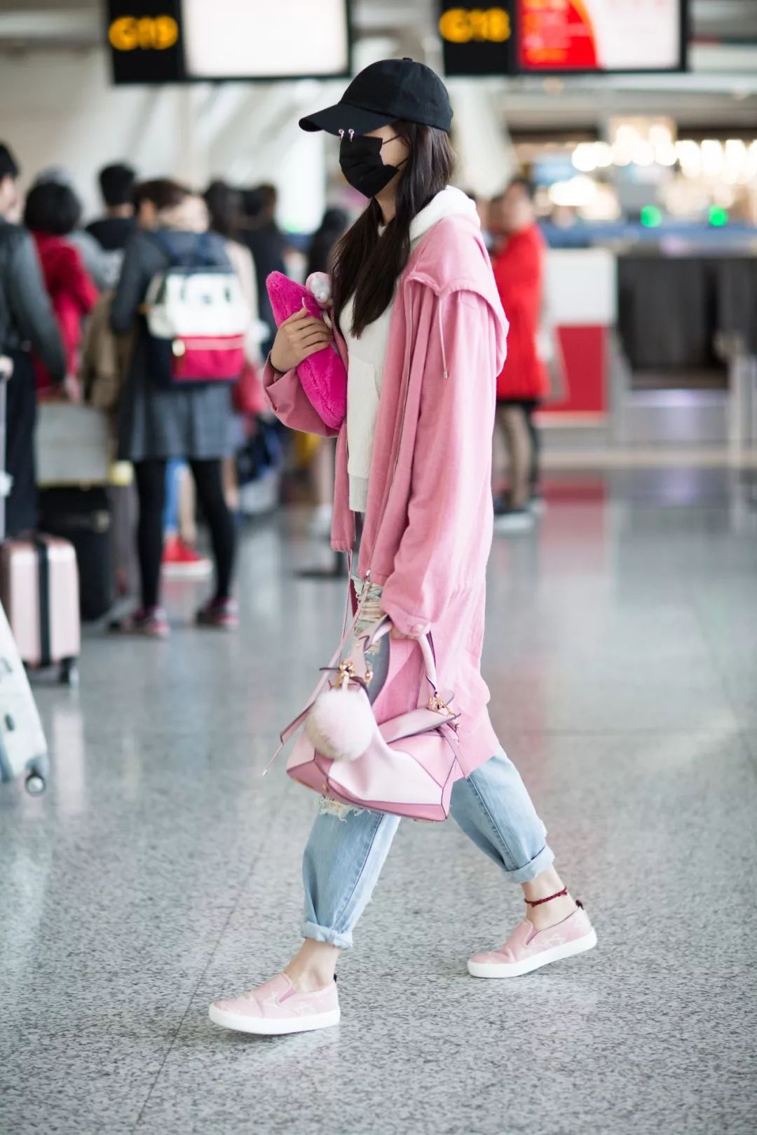 空调房里太冷怎么办,空调房太冷怎么办穿什么外套