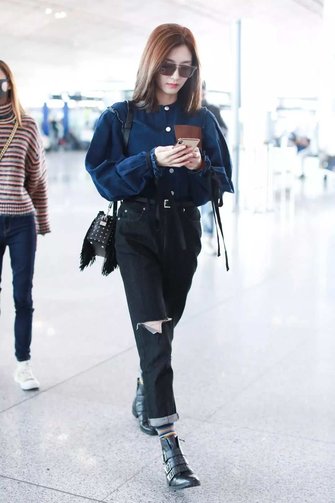 空调房里太冷怎么办,空调房太冷怎么办穿什么外套