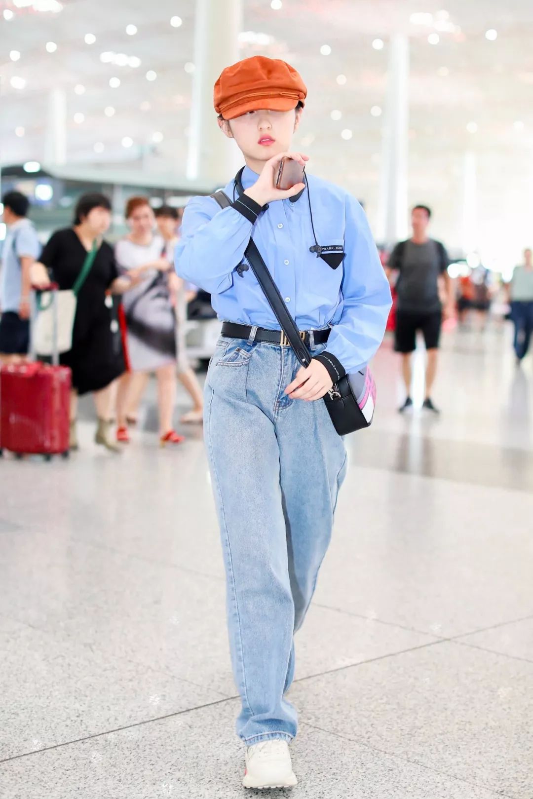 空调房里太冷怎么办,空调房太冷怎么办穿什么外套