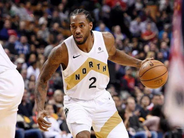 「体坛周爆」东北话乱炖：梅西哈登卡哇伊一锅出