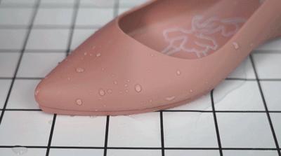 别再说雨鞋捂脚又显丑!有了它,增高显腿长!我天天盼着下雨