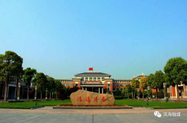 礼赞新中国,礼赞新中国唱响爱国情