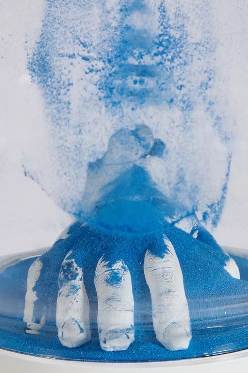 “在现”DanielArsham的八块拼图