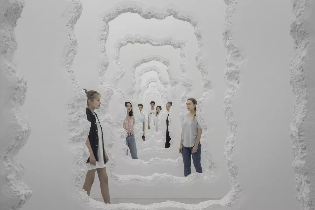 “在现”DanielArsham的八块拼图