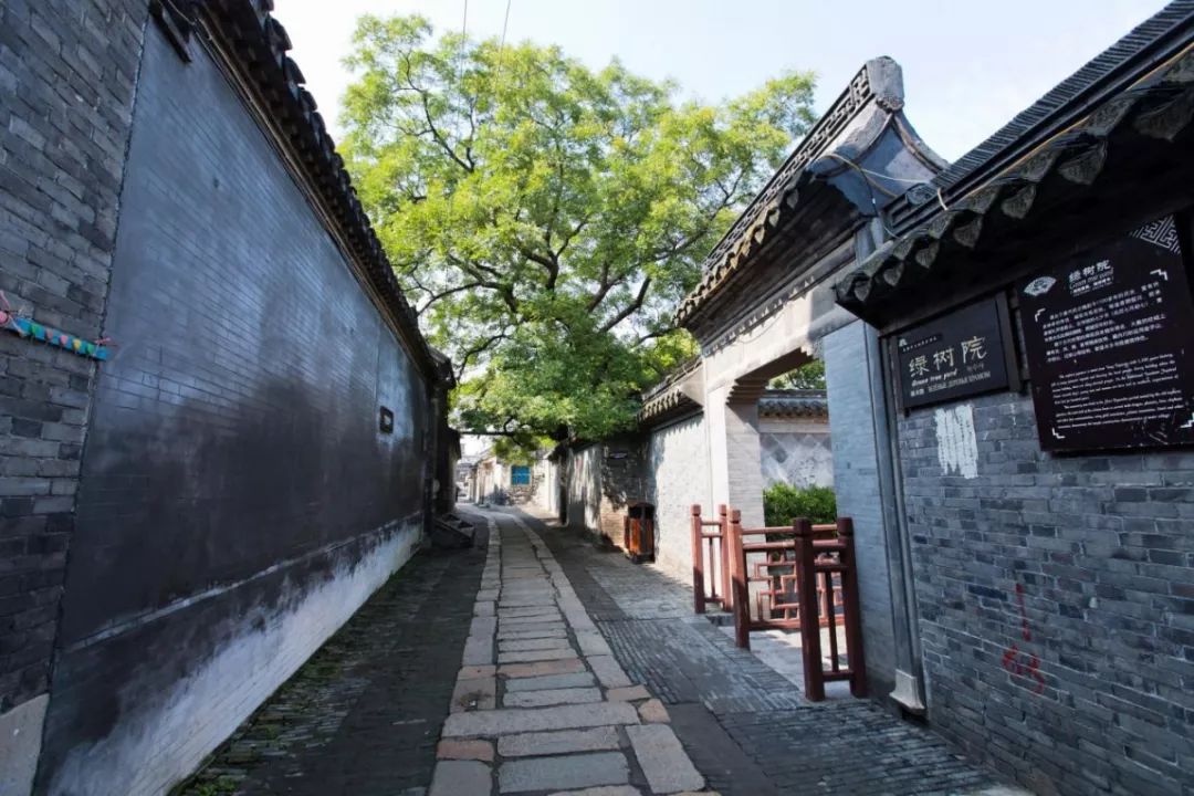 限时七天！上海宁一定要赶紧收下这波来自泰州靖江的美食暴击，来吸一口会跳舞的蟹黄汤包！鲜入心扉