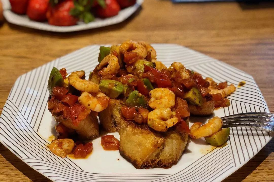 走出成都｜幸运的人，才可以在巴黎自由迷失