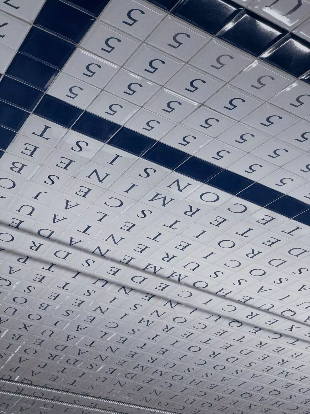 走出成都|幸运的人,才可以在巴黎自由迷失