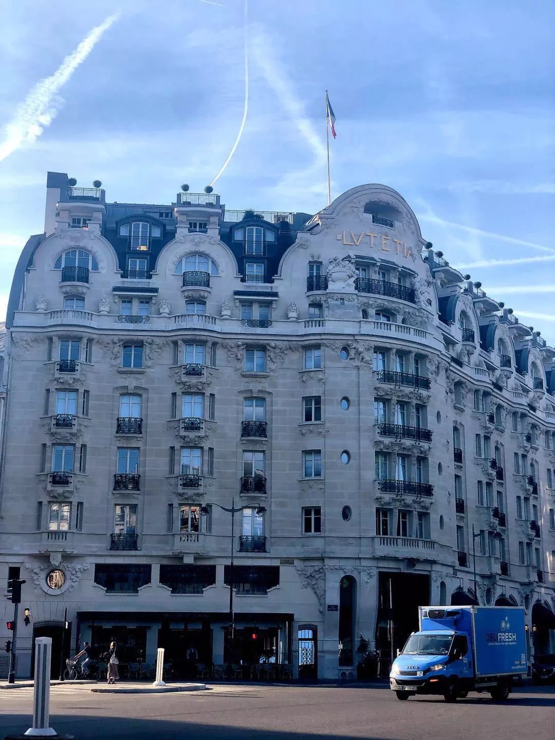 走出成都｜幸运的人，才可以在巴黎自由迷失